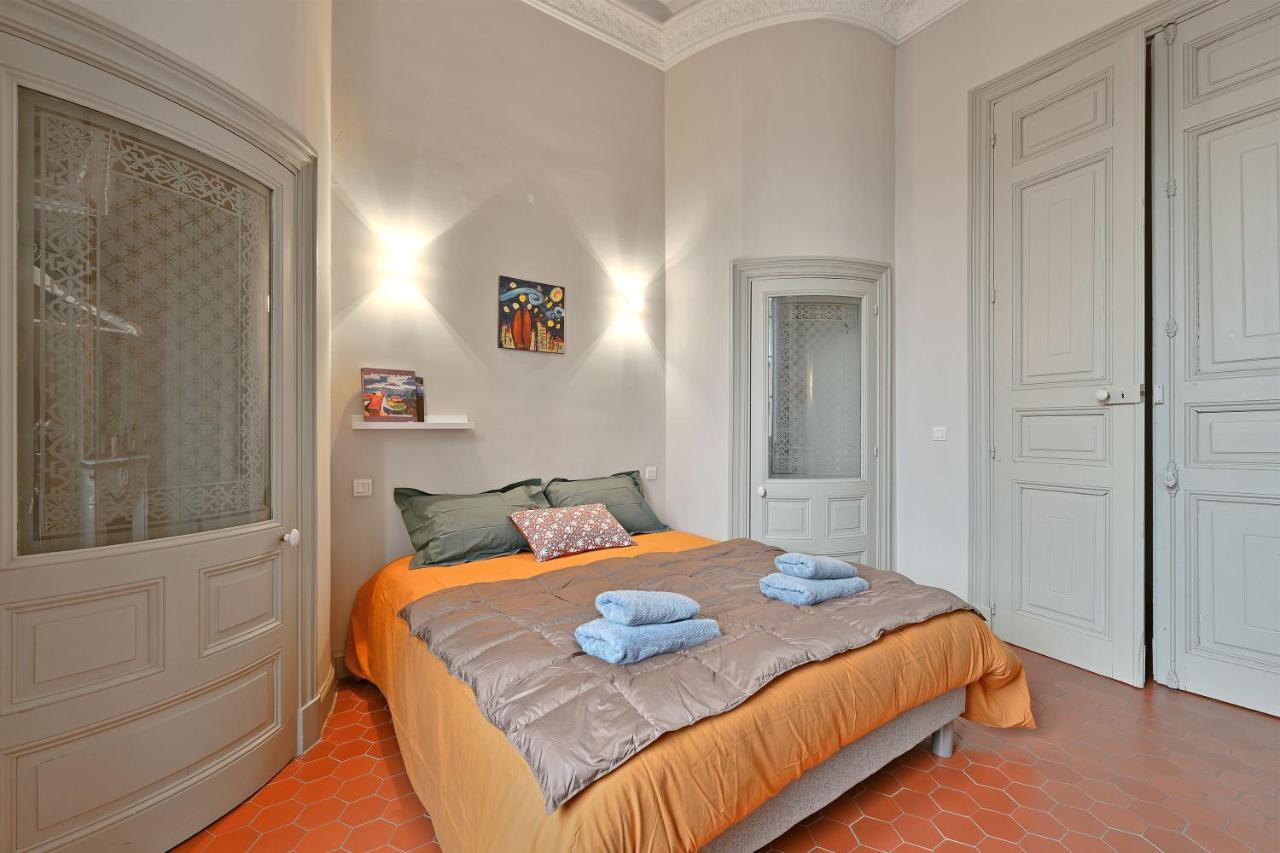 Appartement Le Vieux Sextier - Ac Clim - Lumineux - Wifi - Hypercentre à Avignon Extérieur photo